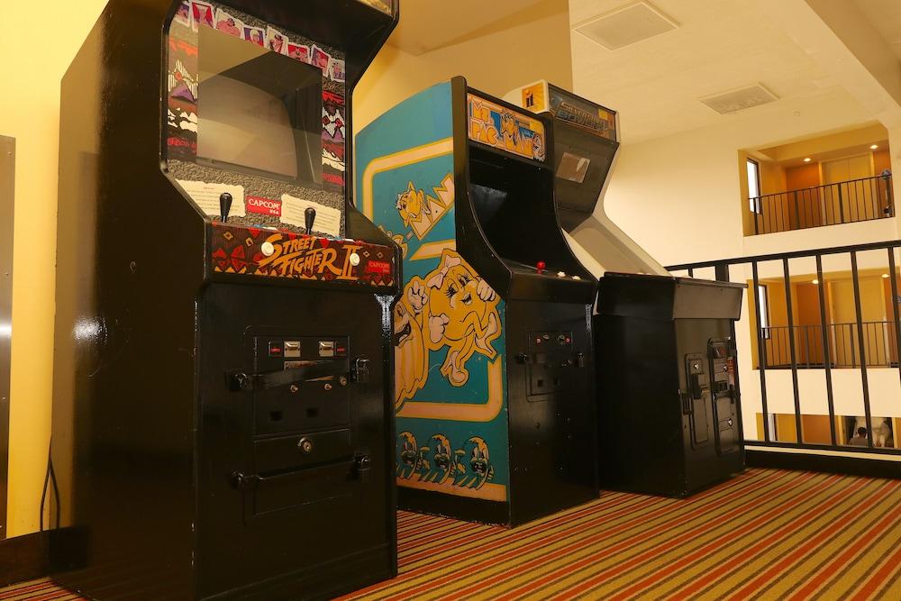 The Atrium Resort, Virginia Beach By Vacatia Экстерьер фото